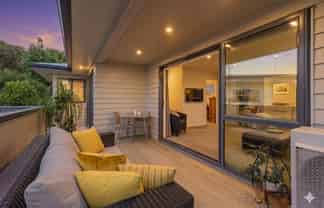 18 KO PLACE, Pyes Pa