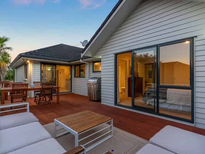 15 Mural Place, Greenhithe