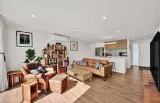 6/24 Dampier Street, Woolston