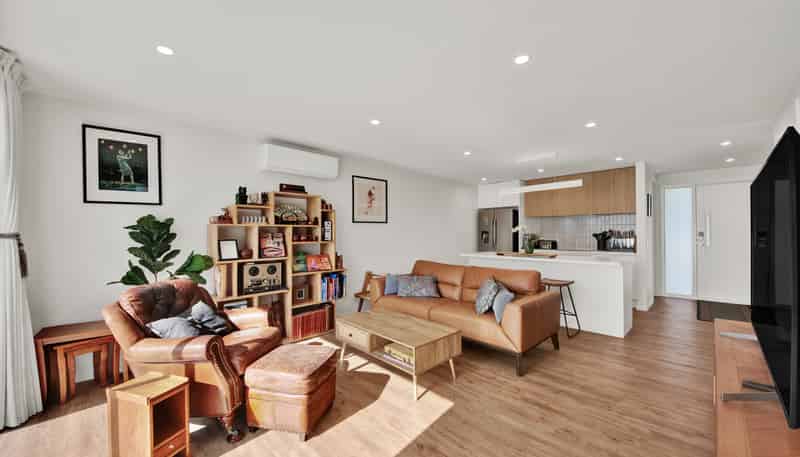 6/24 Dampier Street, Woolston