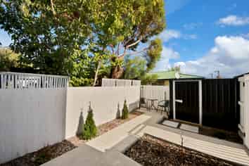 6/24 Dampier Street, Woolston