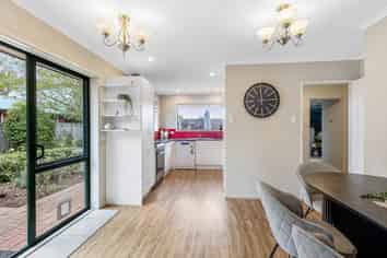 17 Devon Crescent, Darfield