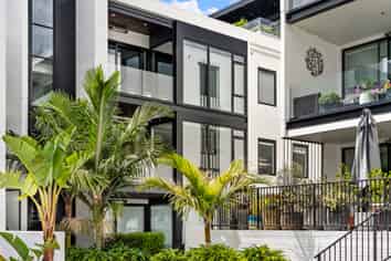 305/64 Te Oneroa Way, Long Bay