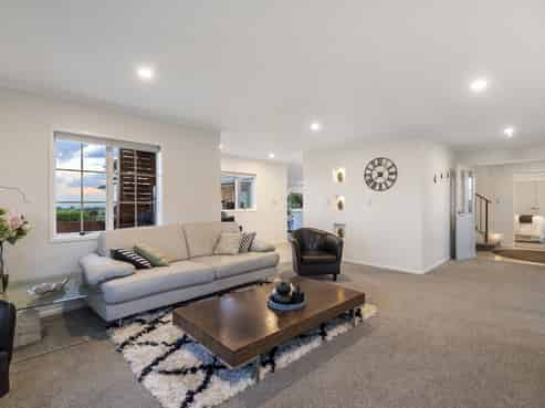 690 Ridge Road, Riverhead