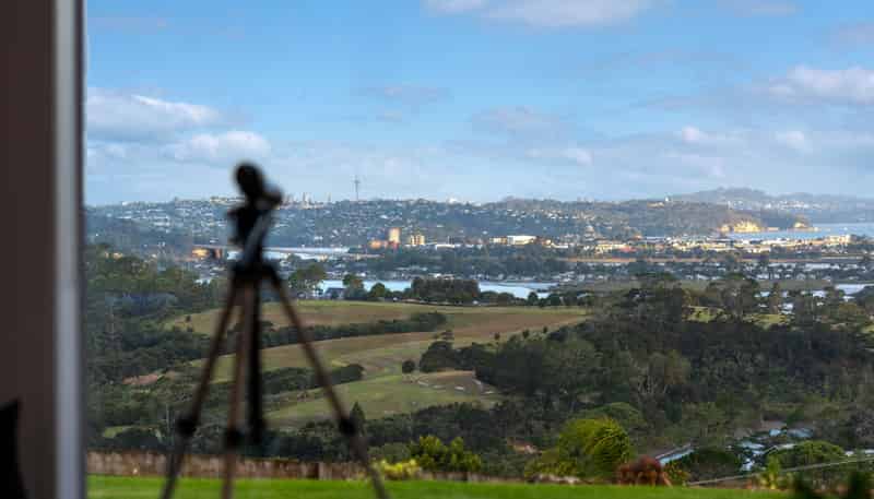 690 Ridge Road, Riverhead