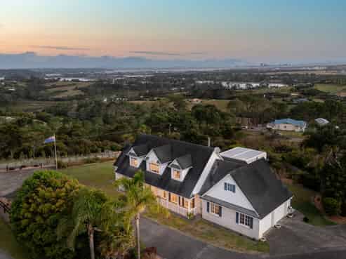 690 Ridge Road, Riverhead