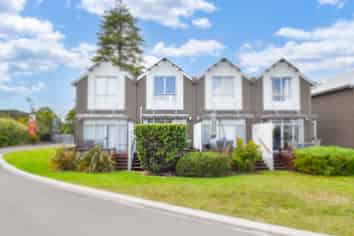 13/1420 Hamurana Road, Mourea
