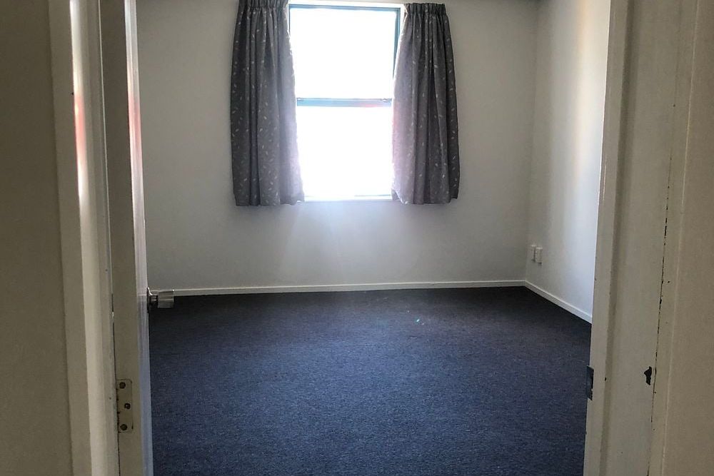 Spacious 4‑Bedroom +Study Flat – Close to City - Więcej