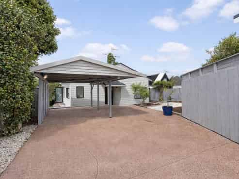 16 Maungarei Road, Remuera