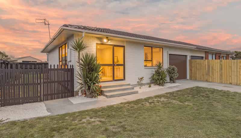 2/22 Marine Parade, North New Brighton