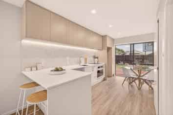 2/22 Marine Parade, North New Brighton