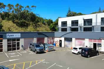 FRONT & CENTRE ON SH1 | FOOD-GRADE
