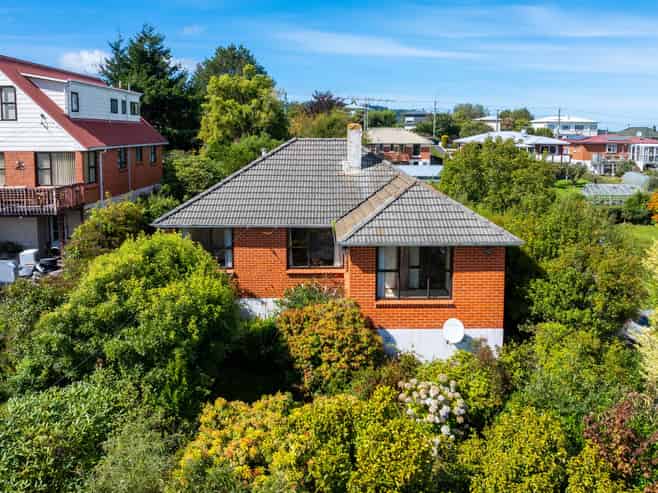 90 Hillary Street, Liberton