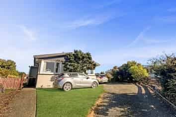 28 Henderson Street, Kingswell