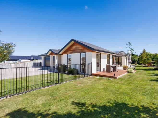 147 Pharazyn Street, Feilding