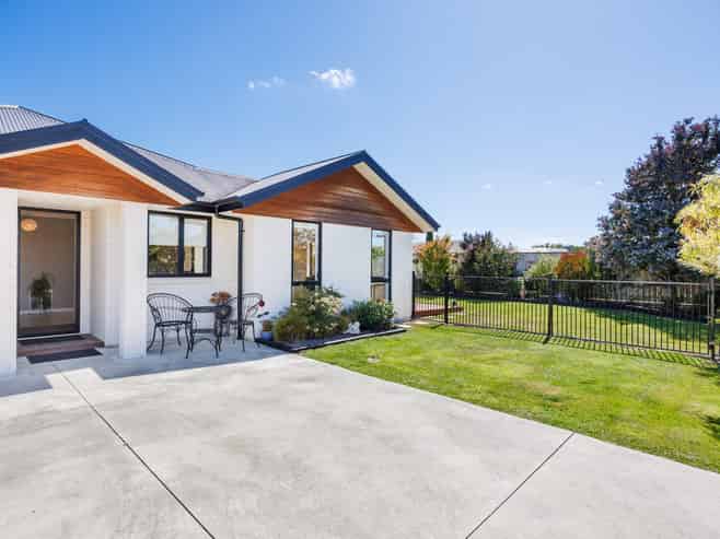 147 Pharazyn Street, Feilding