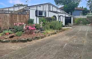 86 Commissariat Road, Mount Wellington