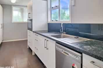 86 Commissariat Road, Mount Wellington