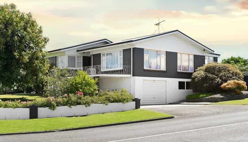 2 Mountain View Drive , Te Awamutu