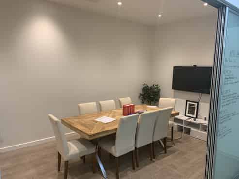 Well presented office and parking in Ngauranga