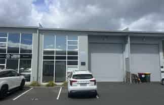 Immaculate 125sqm industrial