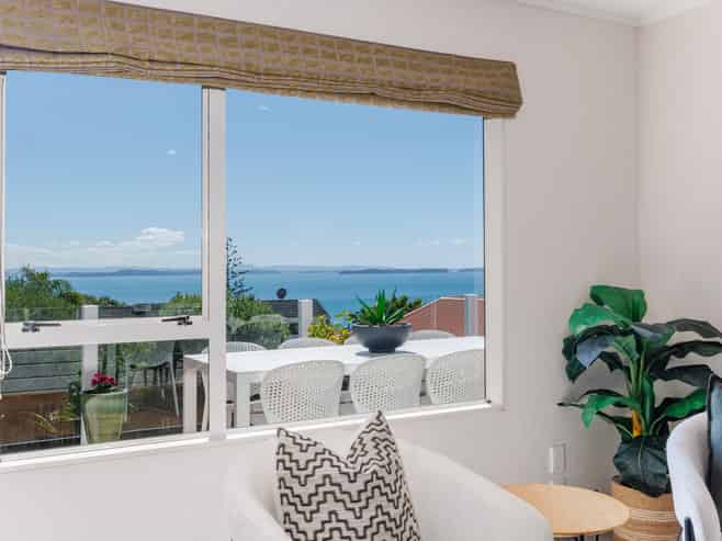 1342 Whangaparaoa Road, Army Bay