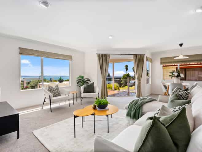 1342 Whangaparaoa Road, Army Bay