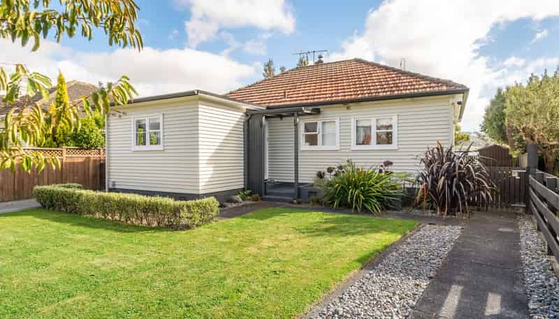 12 Gadsby Street, Avalon