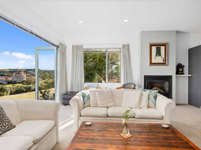 278 Alec Craig Way, Gulf Harbour