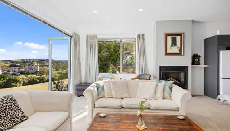 278 Alec Craig Way, Gulf Harbour