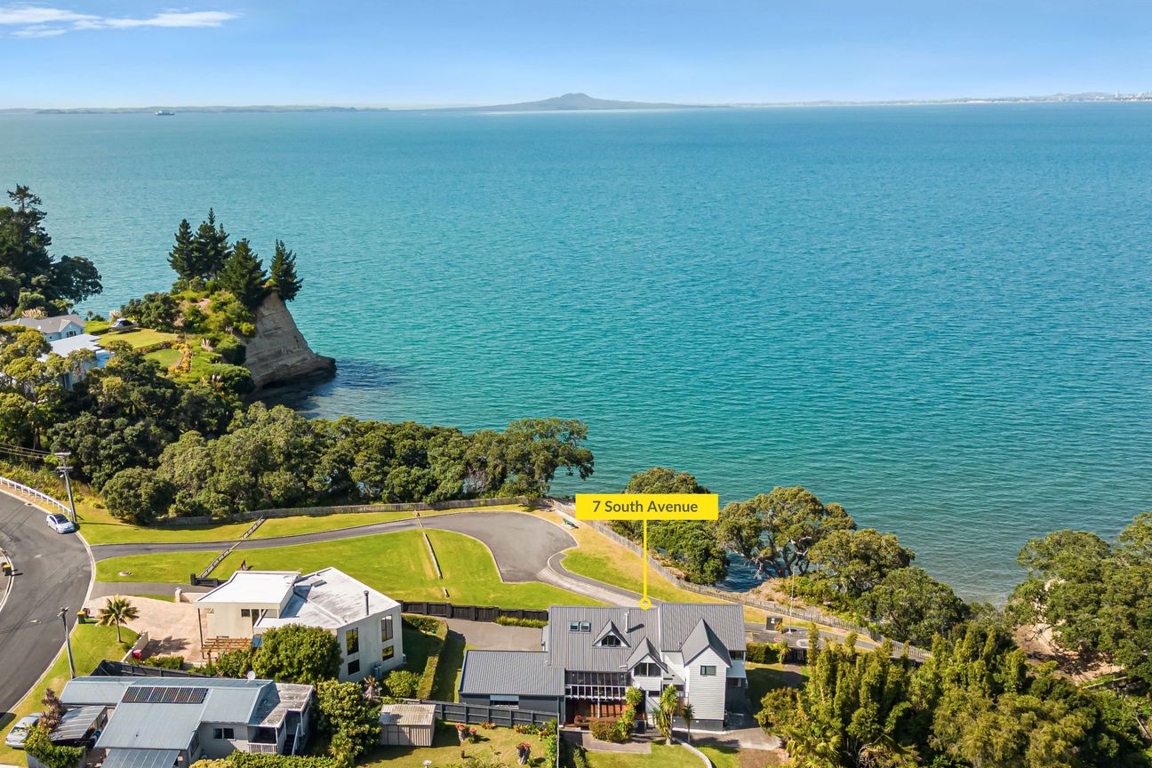 Location + Expansive Seaviews + Exceptional Living - Ansicht 2