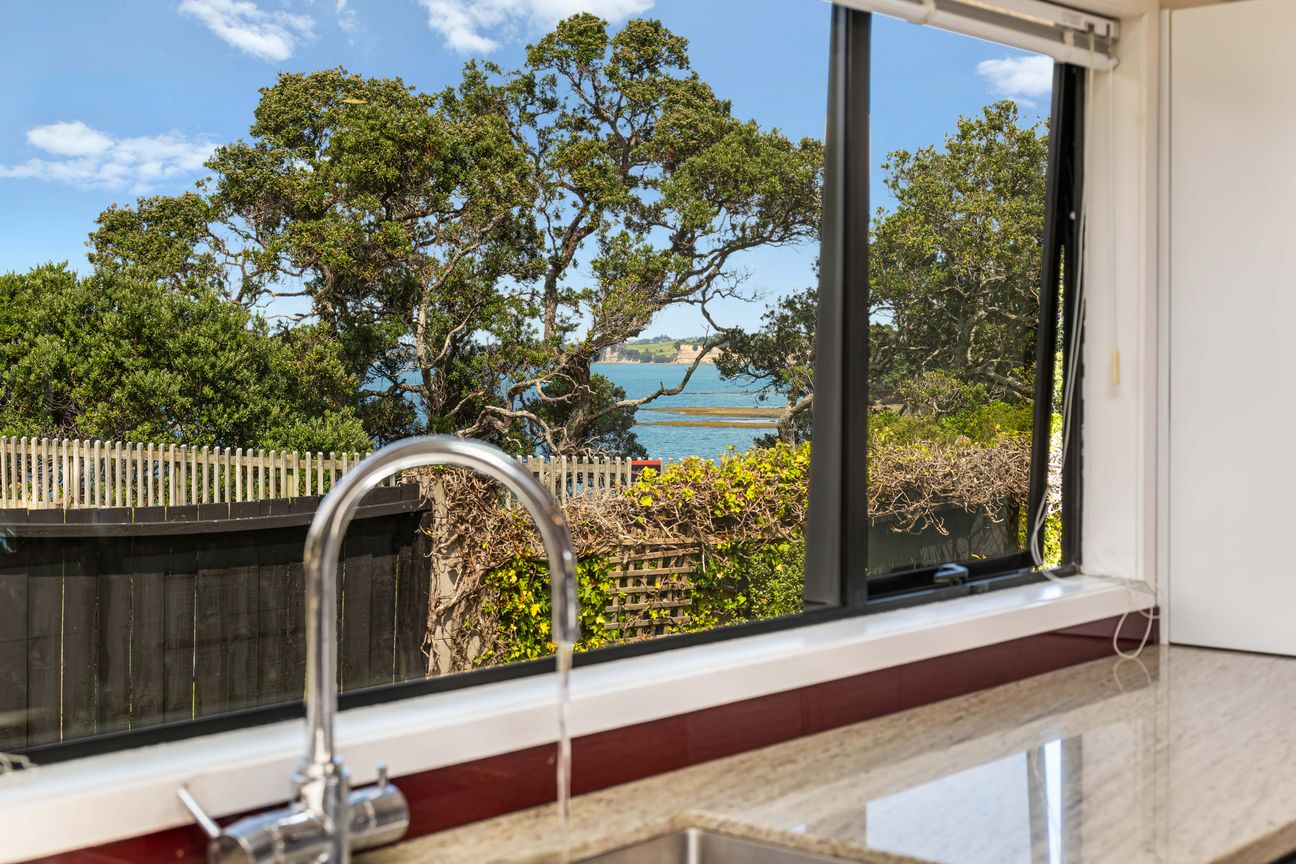 Location + Expansive Seaviews + Exceptional Living - Ansicht 6