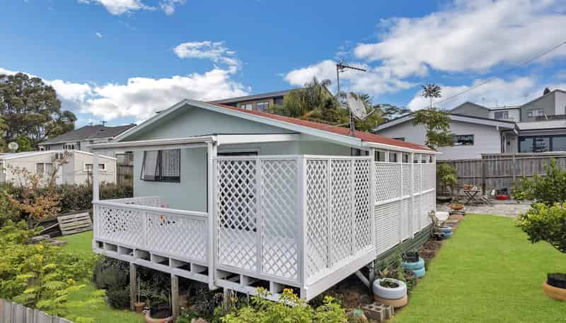 2/13 Lancaster Road, Beach Haven