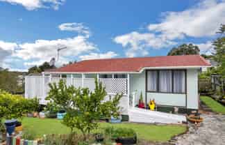 13A Lancaster Road, Beach Haven