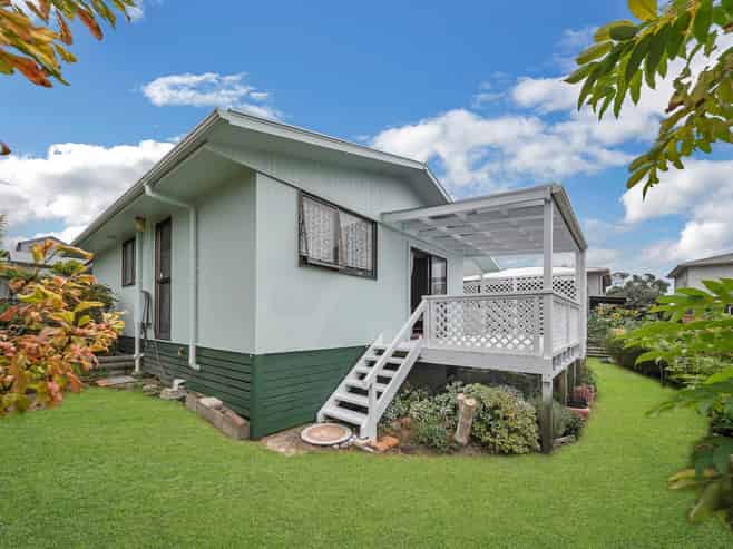 2/13 Lancaster Road, Beach Haven