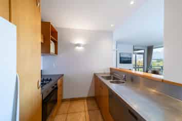 2/23 Adelaide Street, Queenstown Central