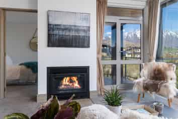 2/23 Adelaide Street, Queenstown Central