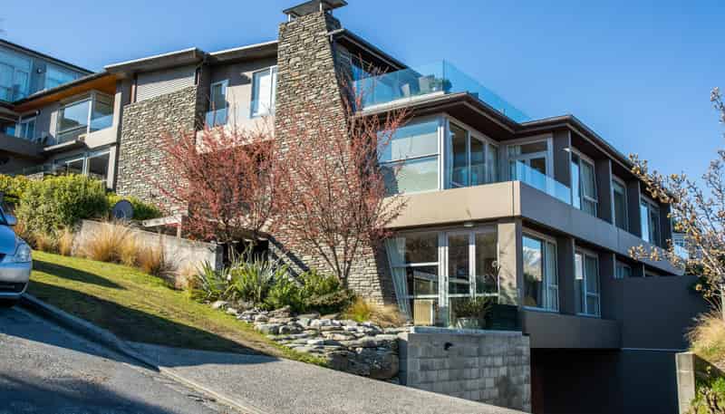 2/23 Adelaide Street, Queenstown Central