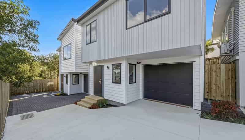 79B Girrahween Drive, Totara Vale