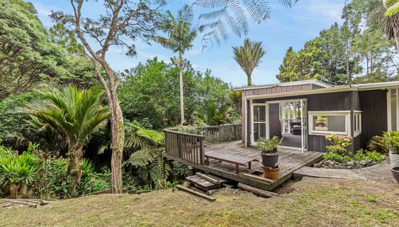 2A Opou Road, Titirangi