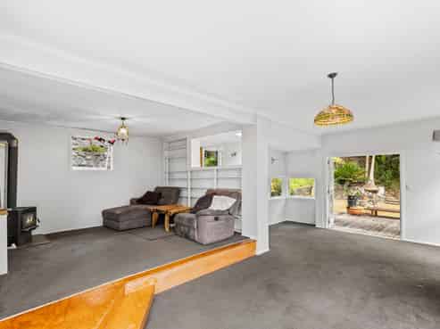 2A Opou Road, Titirangi