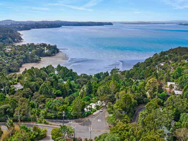 2A Opou Road, Titirangi