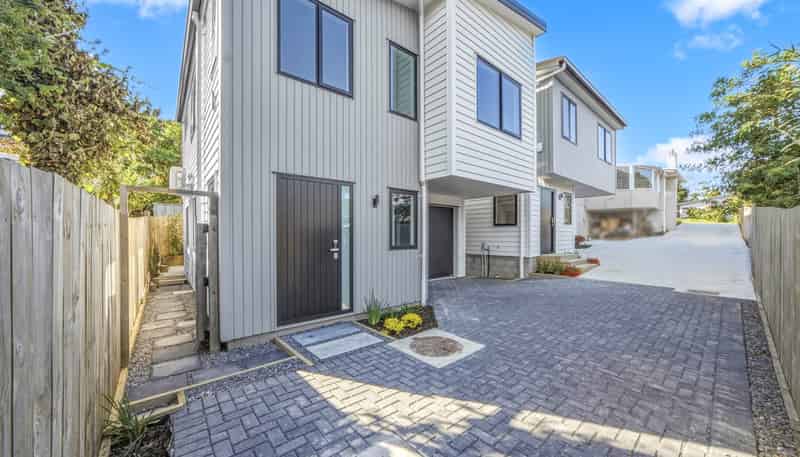 79C Girrahween Drive, Totara Vale