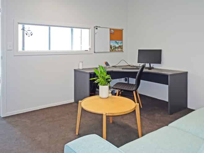 Compact Te Rapa Warehouse with Office