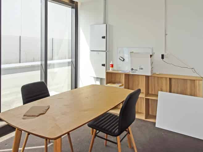 Compact Te Rapa Warehouse with Office