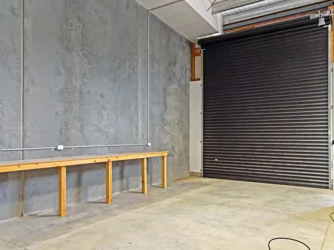 Compact Te Rapa Warehouse with Office
