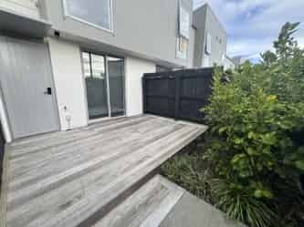 8/25 Tranent Road, Mangere