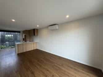 8/25 Tranent Road, Mangere