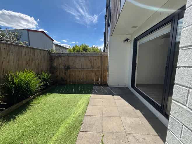12/12 Tawa Road, Te Atatu Peninsula