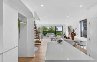 17/37 St Vincent Avenue, Remuera